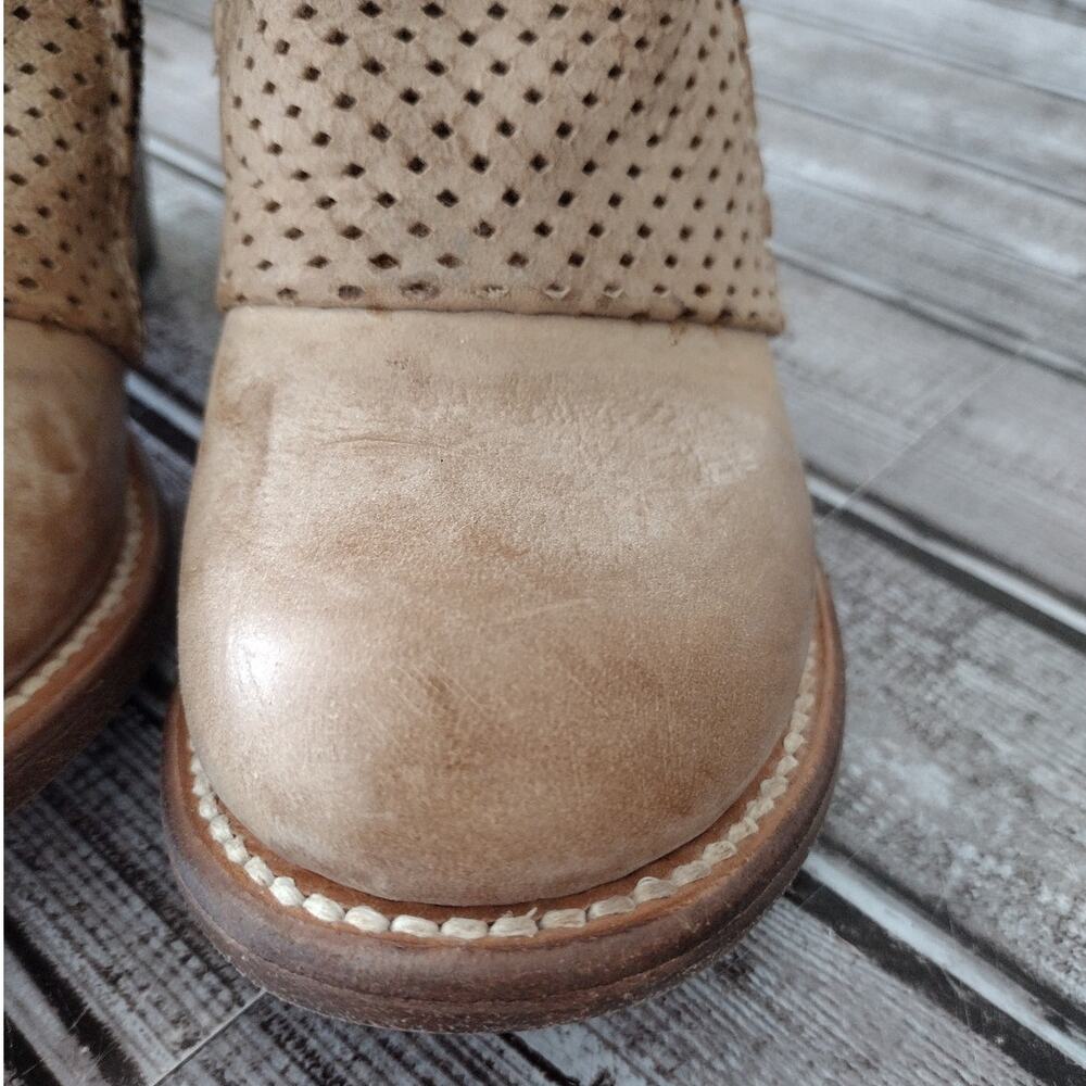 Freebird EUC!! Bowie Tan Leather Perforated Stacked Heel Zip Ankle Boots Women 6 - Picture 5 of 16